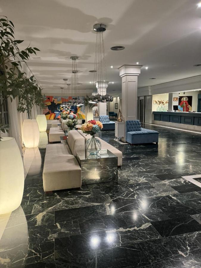 לינארס Hotel Rl Anibal מראה חיצוני תמונה