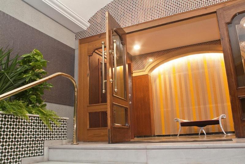 לינארס Hotel Rl Anibal מראה חיצוני תמונה