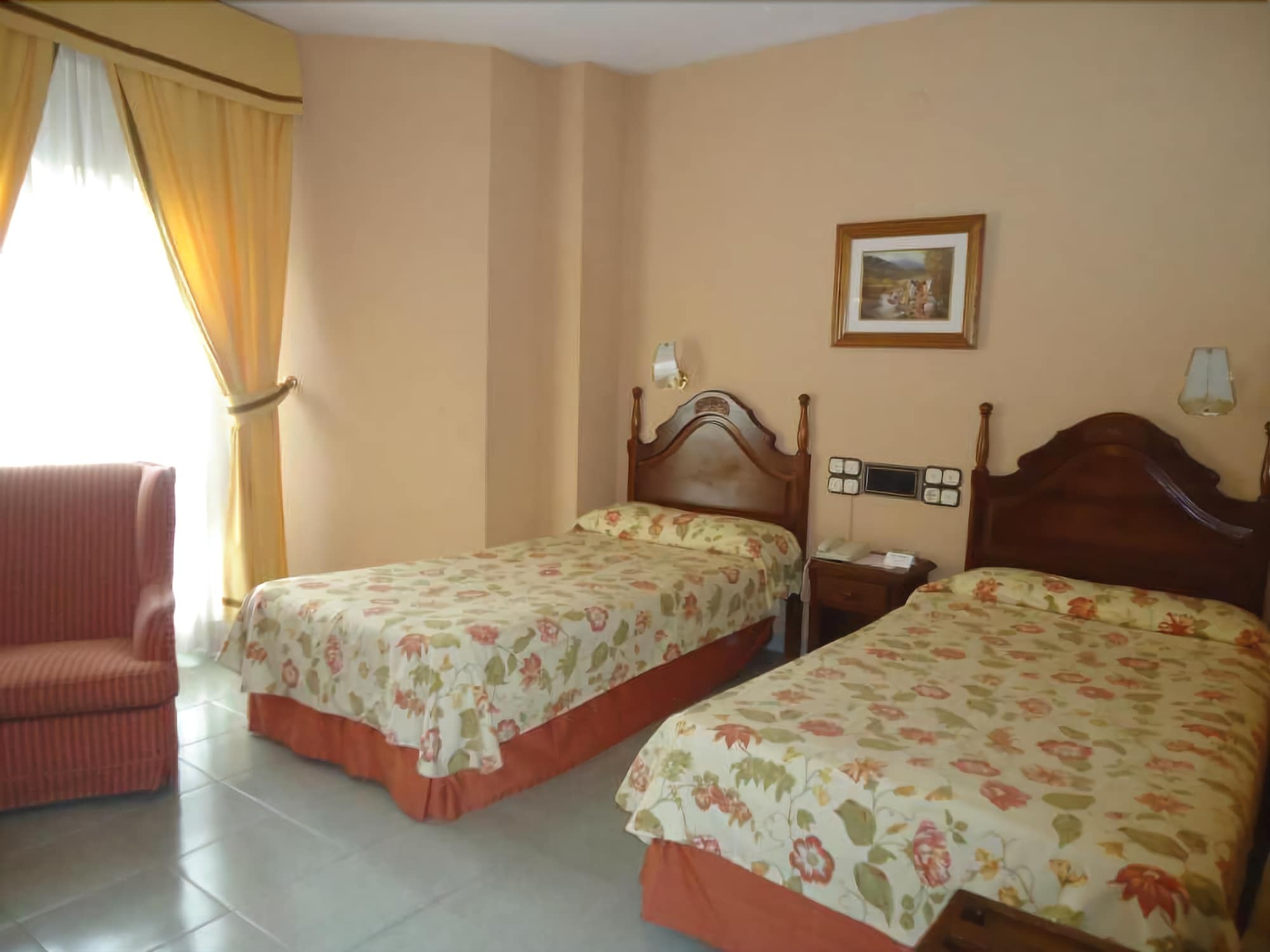 לינארס Hotel Rl Anibal מראה חיצוני תמונה