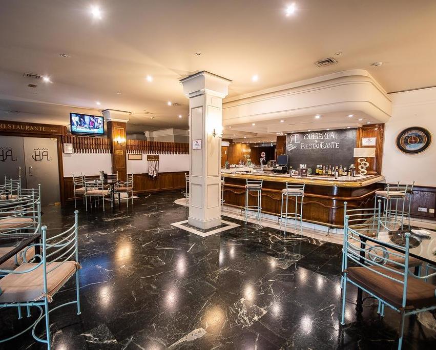 לינארס Hotel Rl Anibal מראה חיצוני תמונה